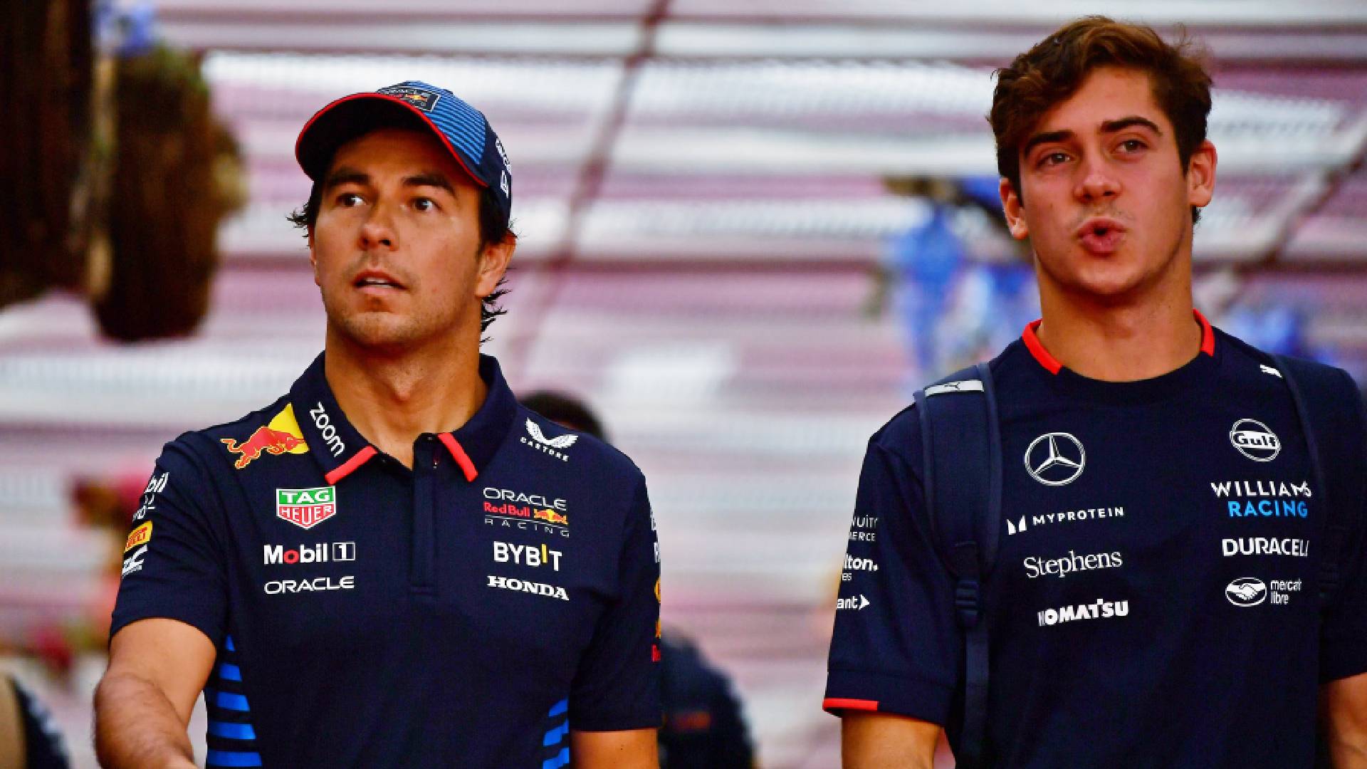 Checo Pérez consuela a Colapinto mientras aumentan los rumores de su traslado a Alpine F1