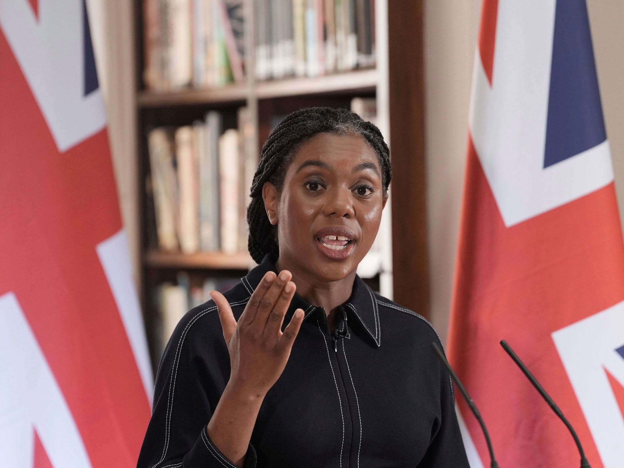 Kemi Badenoch aspira a replicar el estilo Milei en el Reino Unido
