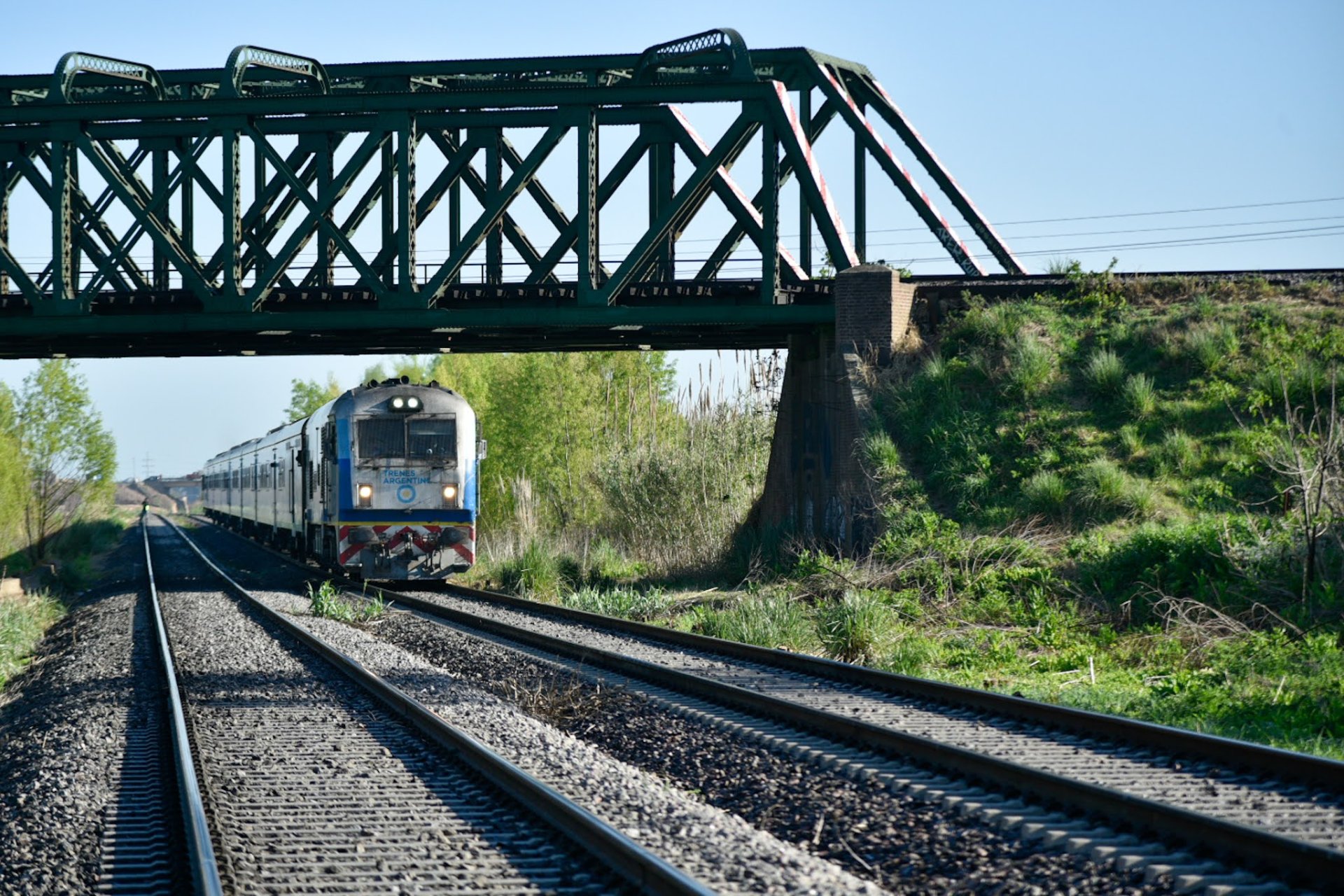 Emergencia ferroviaria: cierre de estaciones y 27 millones de pasajeros menos