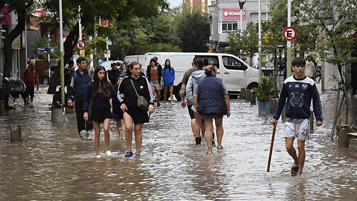 Alertan sobre fraudes con alias bancarios en donaciones para damnificados por las inundaciones en Bahía Blanca