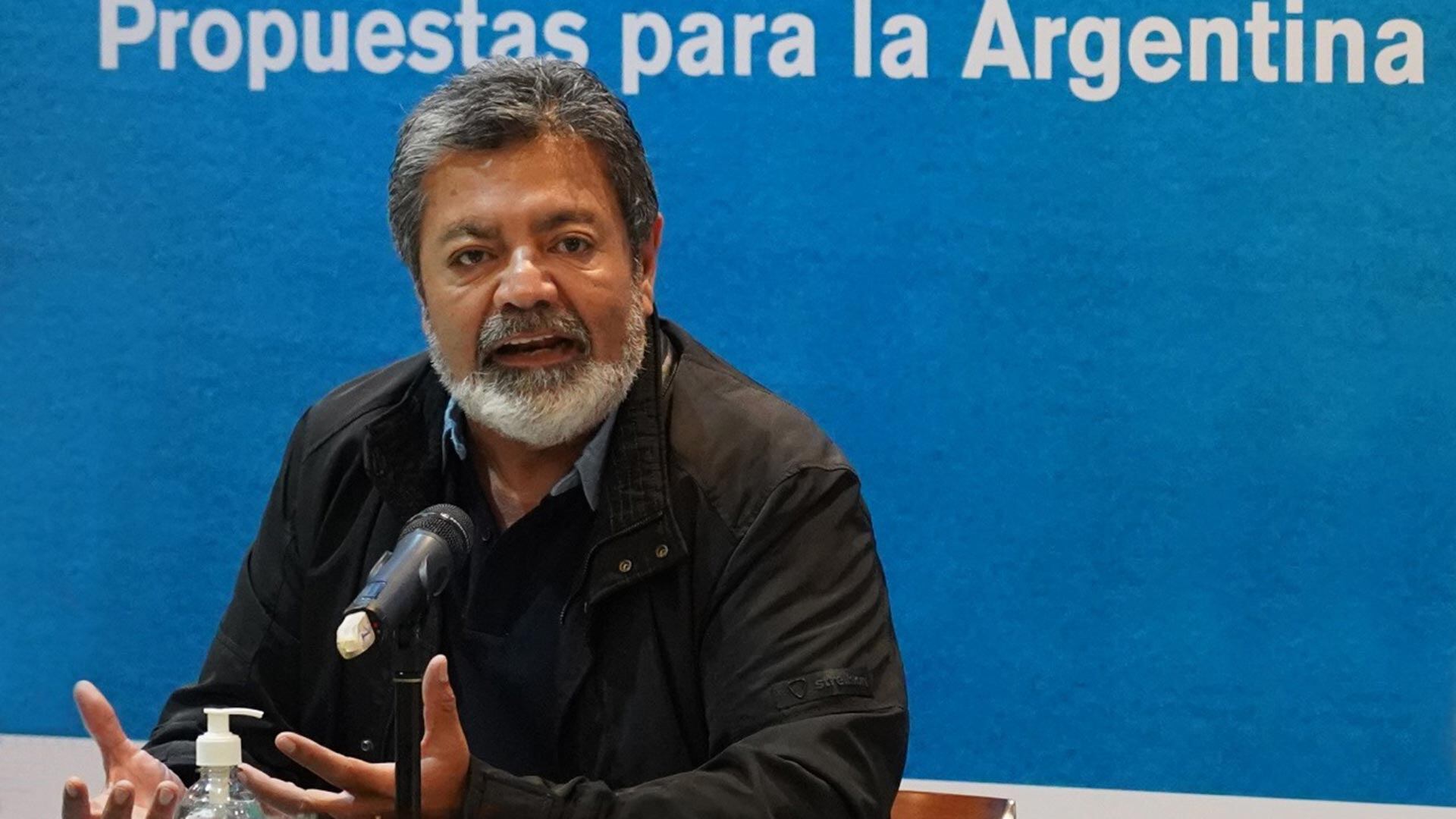 Crece la tensión en las paritarias de UOCRA y Alimentación por el límite salarial del 1%