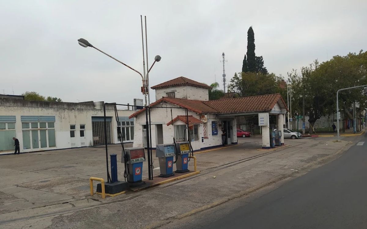 Hallan sin vida a un médico dentro de su camioneta en Merlo
