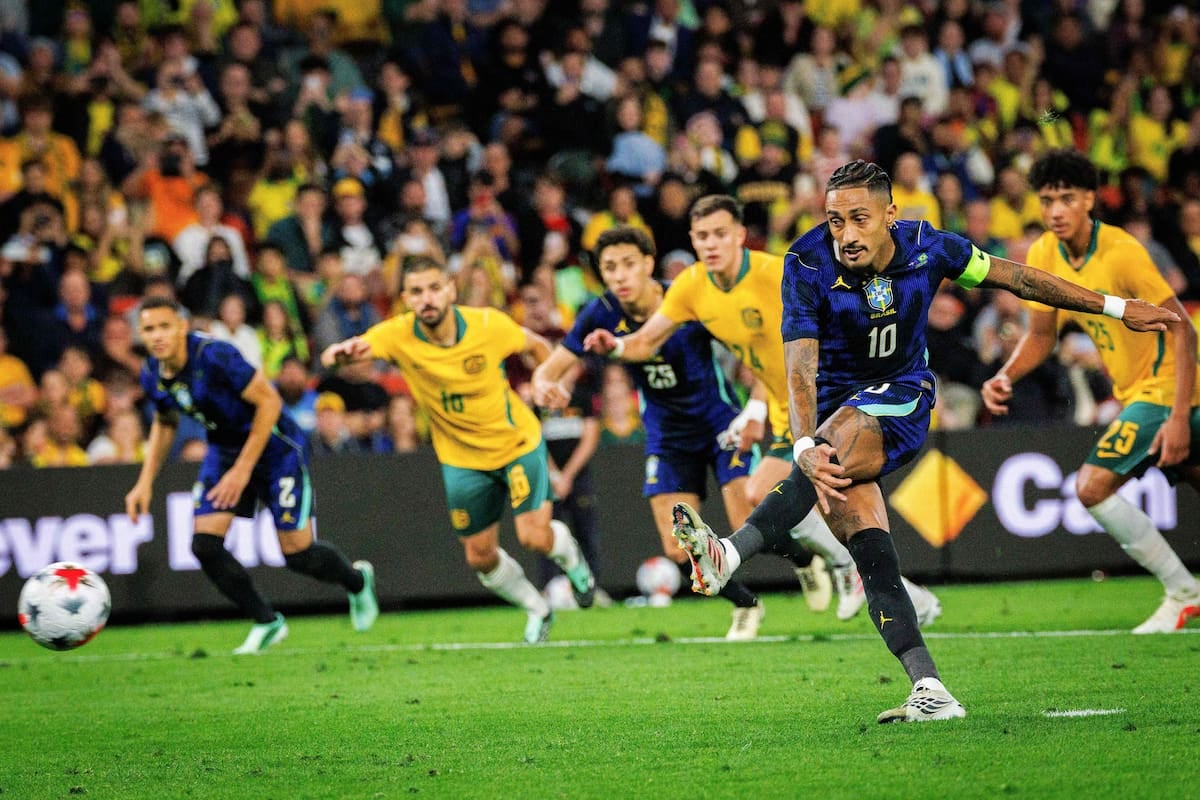 El vendaje que Ancelotti necesitaba: Brasil remontó en Brisbane y se llevó una cosecha dulce