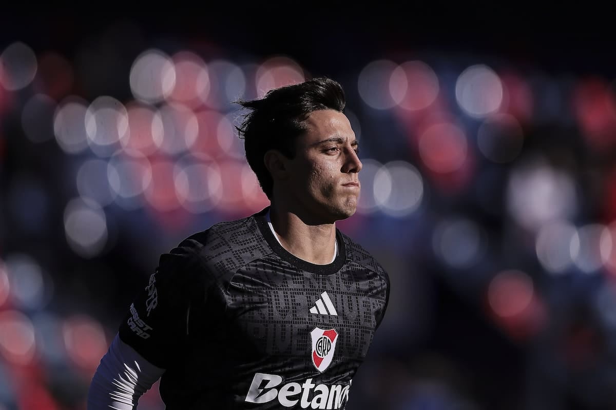 Beltrán, el pibe de River que en Núñez lo cuidan y en Madrid lo miran de reojo