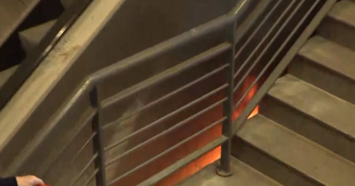 Incendio en Constitución: evacuaron la terminal por una escalera mecánica en llamas y hospitalizaron a un joven de 26 años