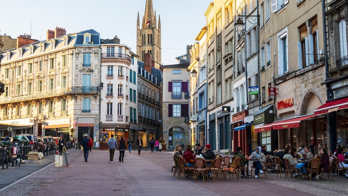 Limoges, la ciudad francesa donde la porcelana y el esmalte se recorren paso a paso