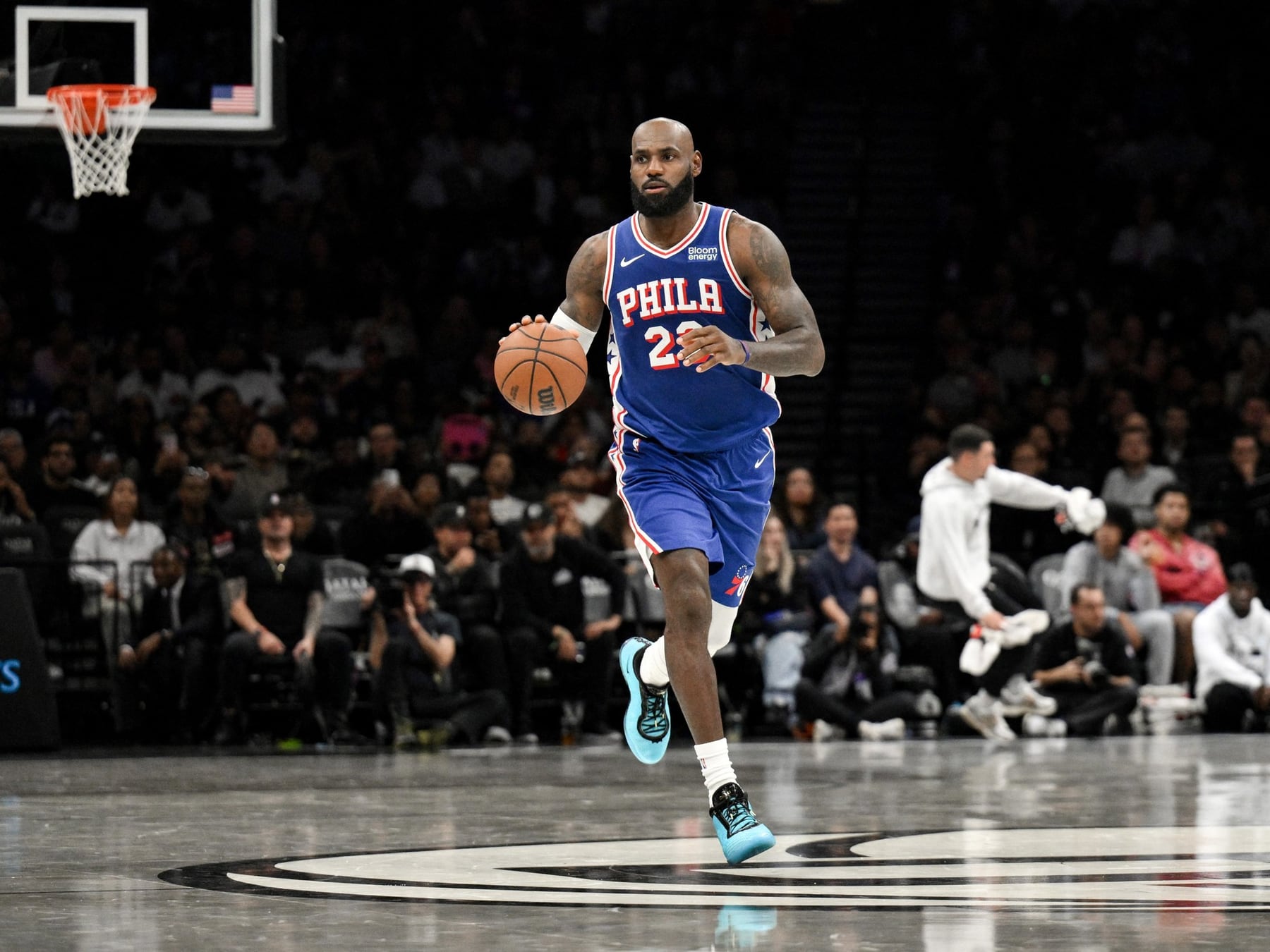 LeBron se puso la 23 de los Sixers y la primera cosecha de puntos no fue dulce: cayó ante los Nets