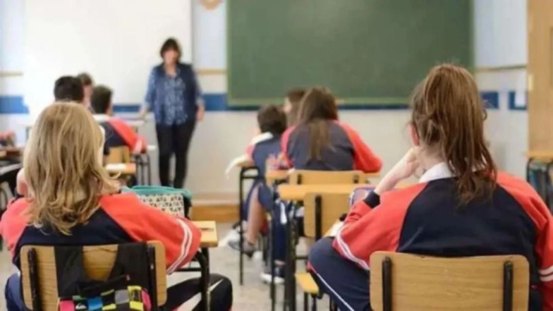 Cinco meses de cuotas congeladas: la calculadora que las familias tienen que armar antes de pagar la matrícula en un privado de Córdoba