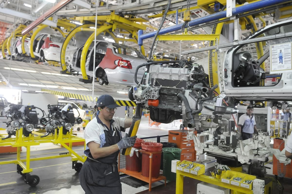 La industria usó poco más de la mitad de su capacidad en agosto y quedó por debajo de 2025