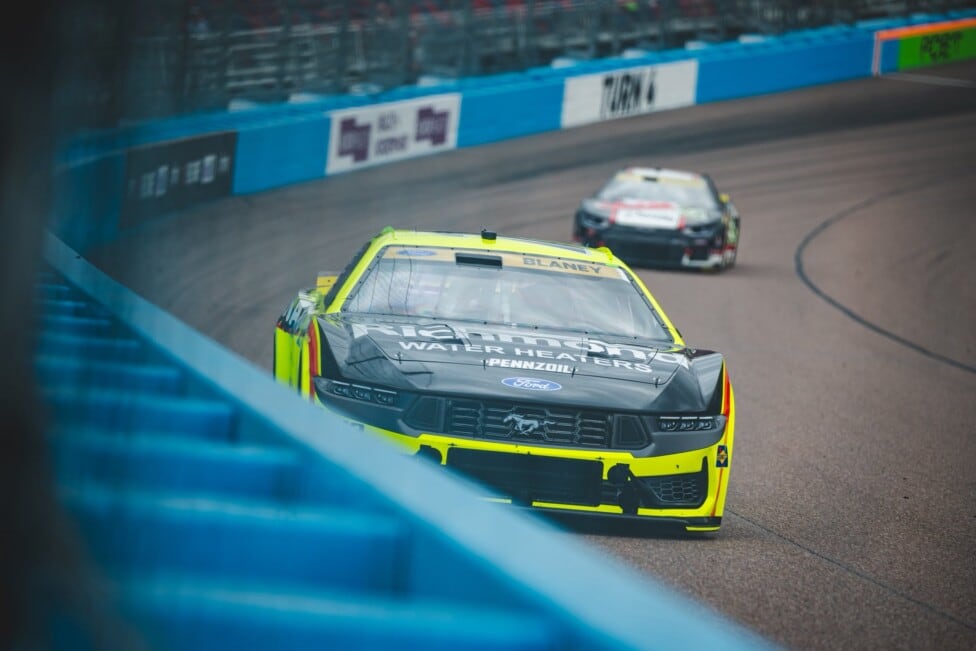 Blaney se quedó con la pole en Phoenix y Larsón queda complicado en el arranque del Chase
