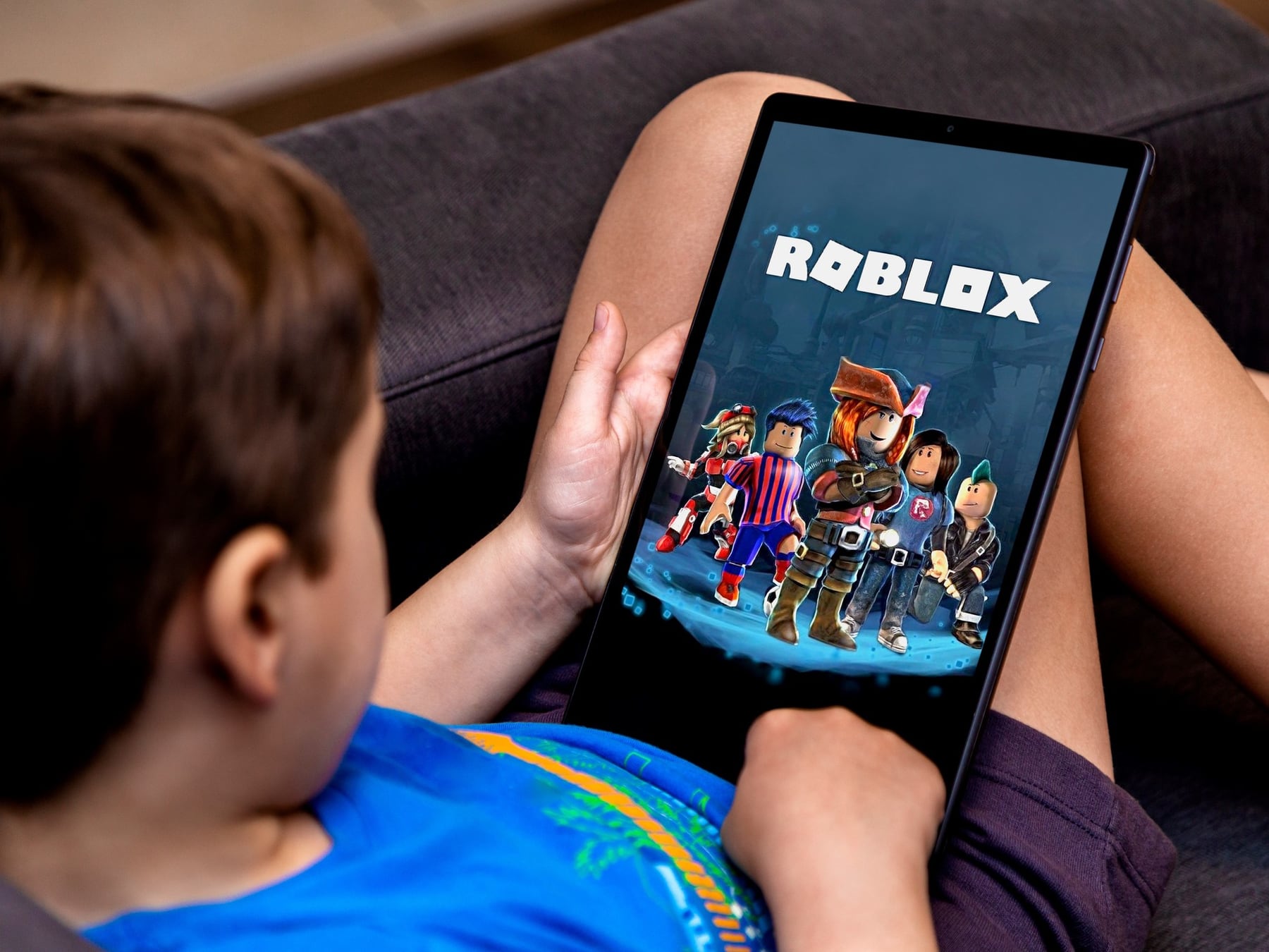 Roblox no es un juego: es el patio digital donde millones de chicos argentinos pasan el rato y los padres miran de reojo