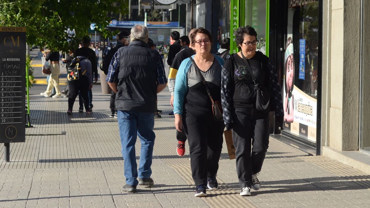 El Día de la Madre en Neuquén: se gastó más, se regaló menos y la tarjeta se quedó con todo