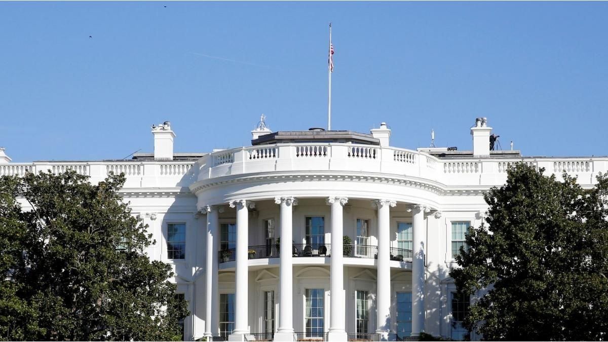Estados Unidos mete en la lista negra a la aceleradora china que, según Washington, ayudó a financiar el robo de secretos de IA de Google