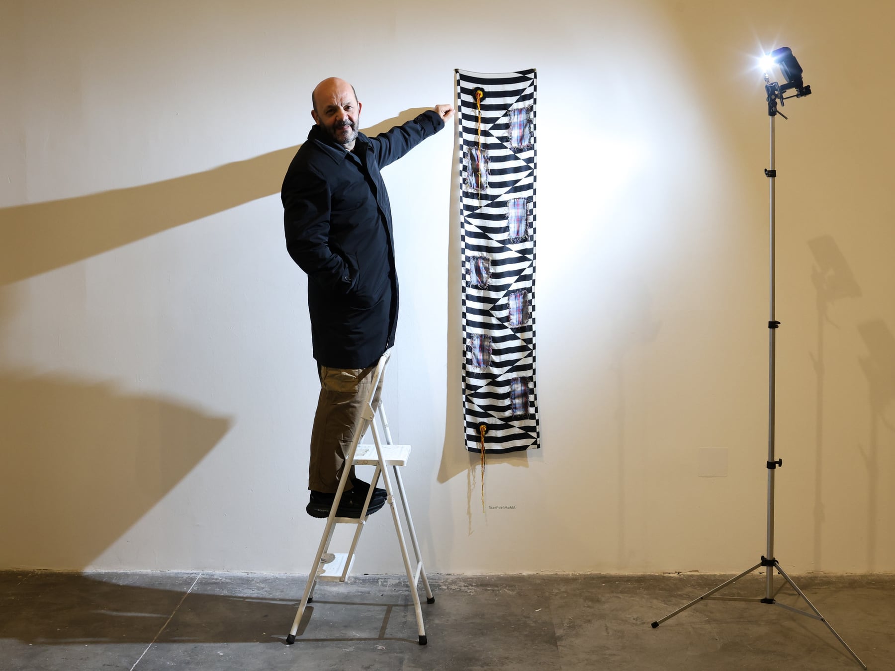 Marcelo Pombo transforma residuos cotidianos en una nueva exposición en La Boca